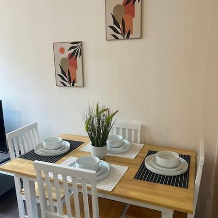 Spacious Leicester Apt With Free Parking, Sleeps 6 Lägenhet Exteriör bild